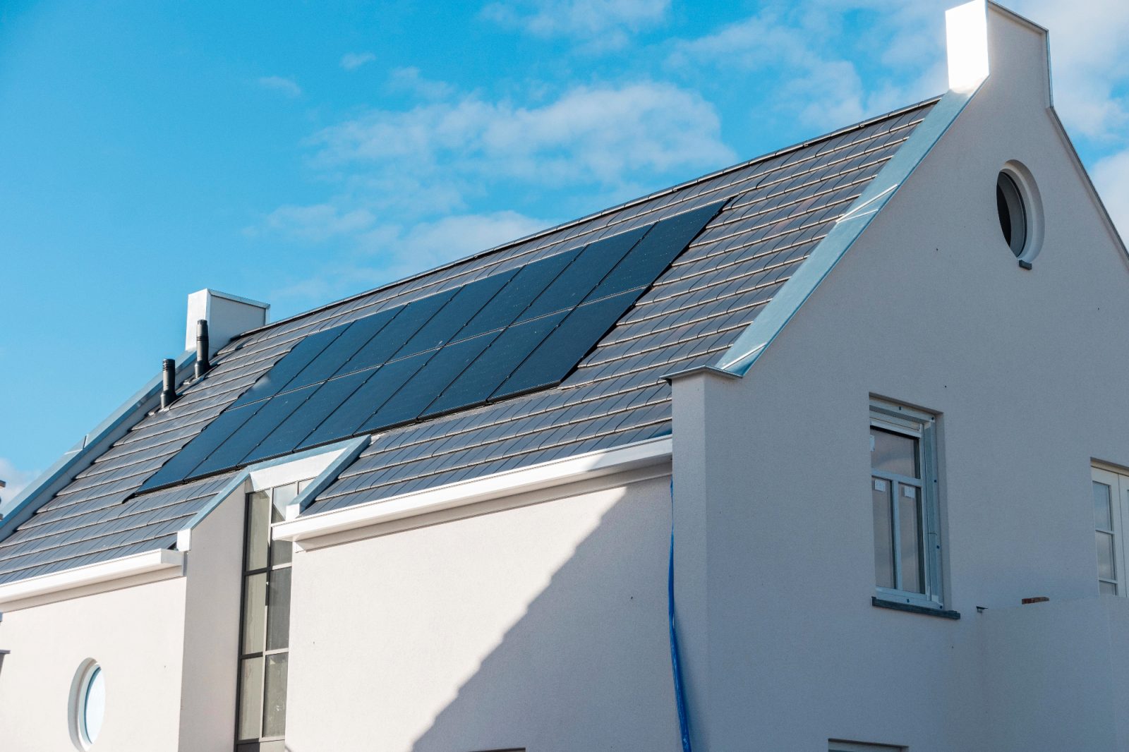 Vse bolj zanimivi solarni paneli za prihranek električne energije